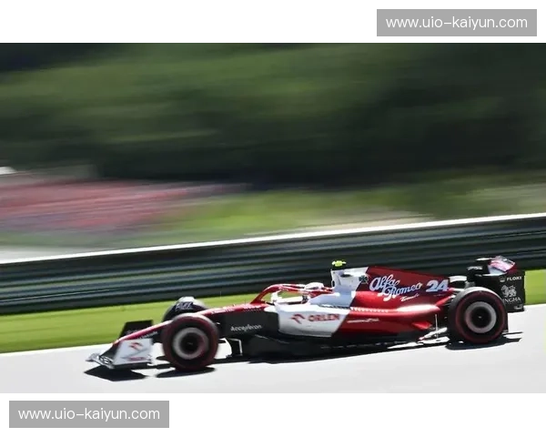 F1大奖赛赛车数据解读:用速度与科技讲述赛道狂热 F1大奖赛赛车数据解读:用速度与科技讲述赛道狂热